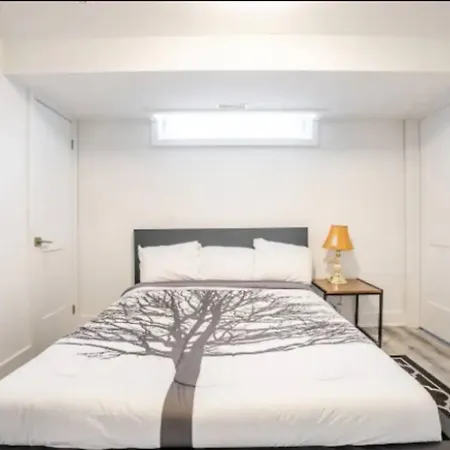Townhouse Apartment 5 Mins From Niagara Falls
